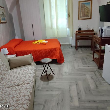 Casa Vacanze Su Sorighe. Bosa Exteriör bild
